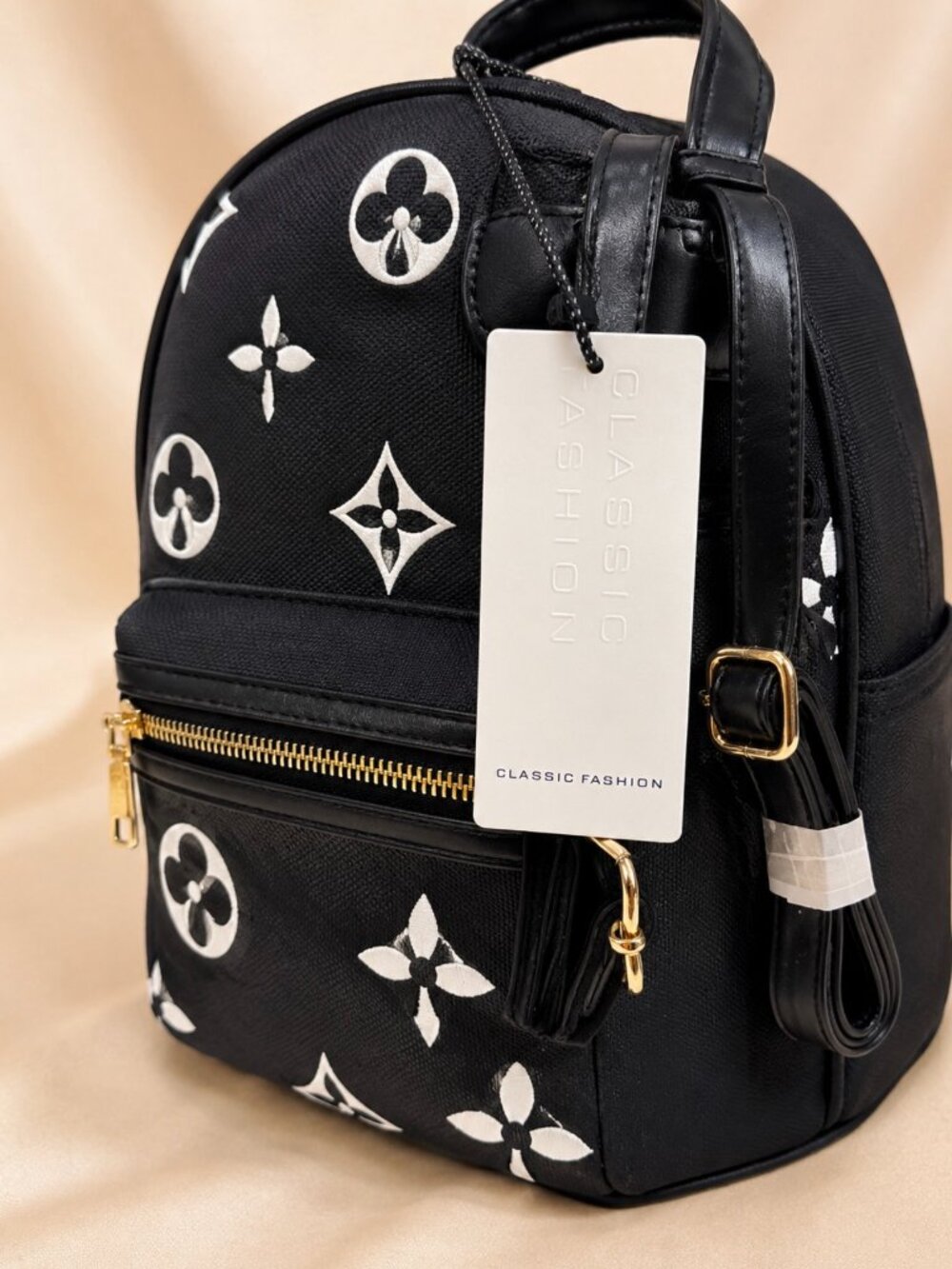 Black & White Pattern Backpack & Matching Wallet Set - NEW! - Picture 3 of 12